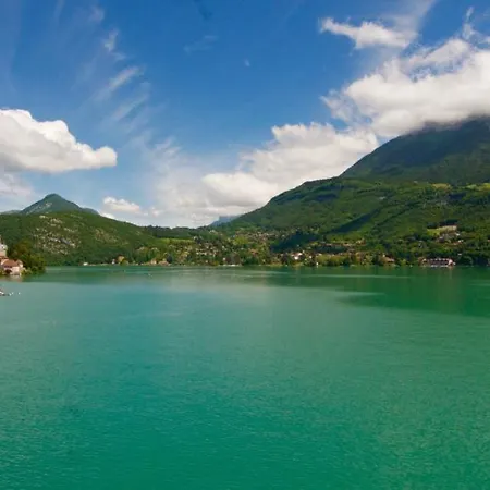 Les Libellules Accès Direct Au By Locationlacannecy, Lla Selections